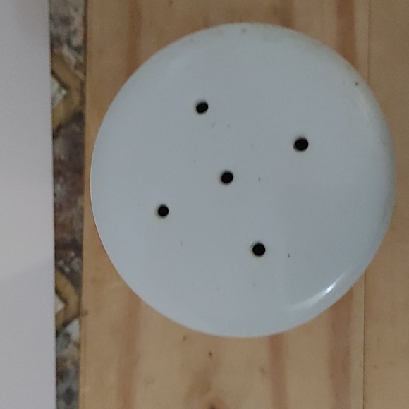 Popcorn Salt Shaker - Picture 2 of 2